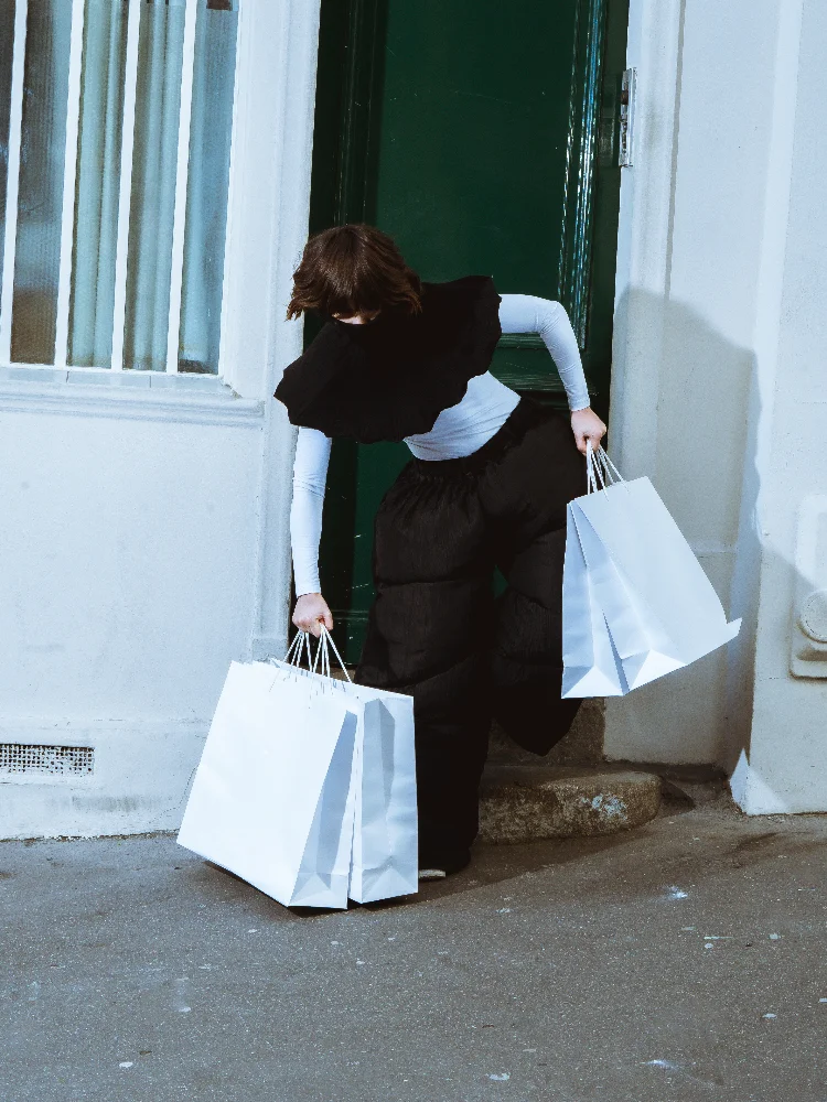 Photo the forumist magazine PÉNIBLE  par Eddy Soilihi - Image 8